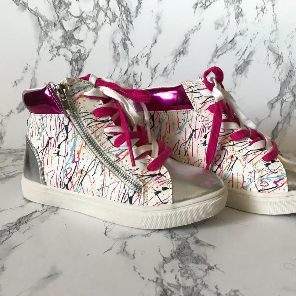 NWOT Steve Madden Girls High Top Sneakers
